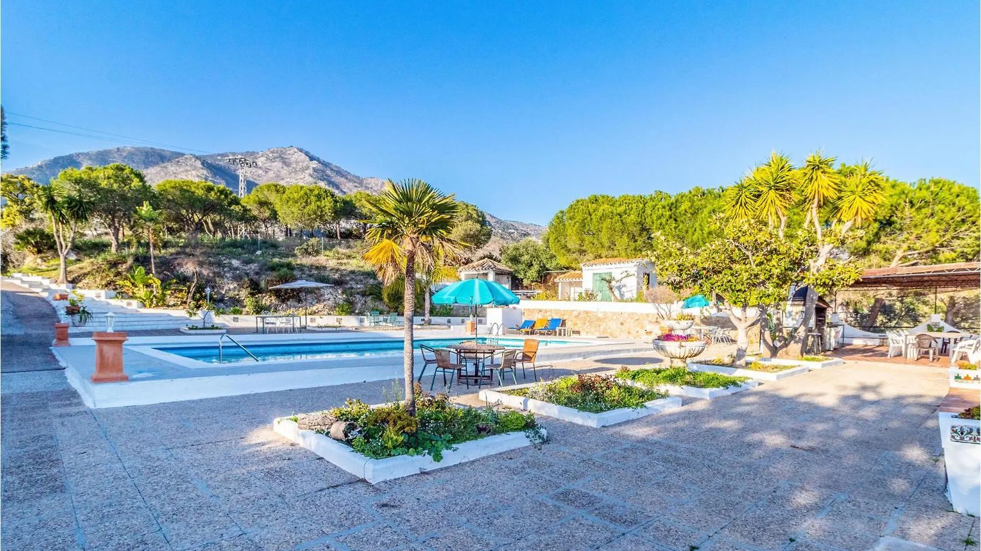 4 Bedroom Lovely Home In Mijas 0*,